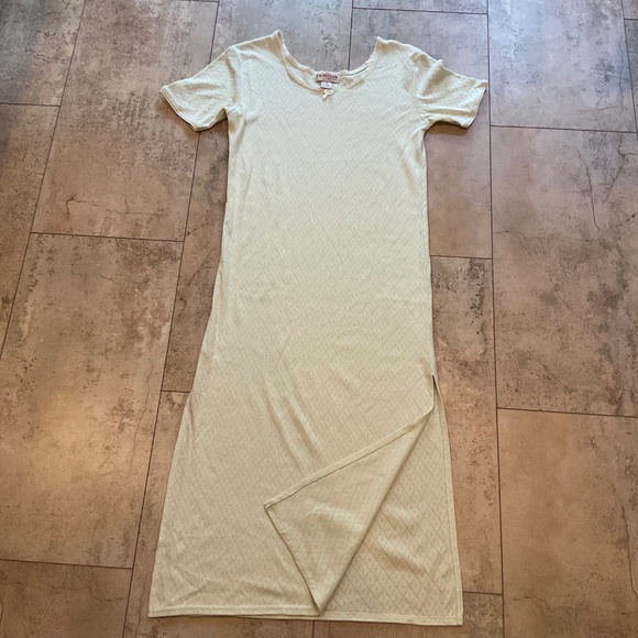 Laura Tyler At Home Pale Green Nightgown Sz S Short Sleeves Slits Sheer - Picture 5 of 10